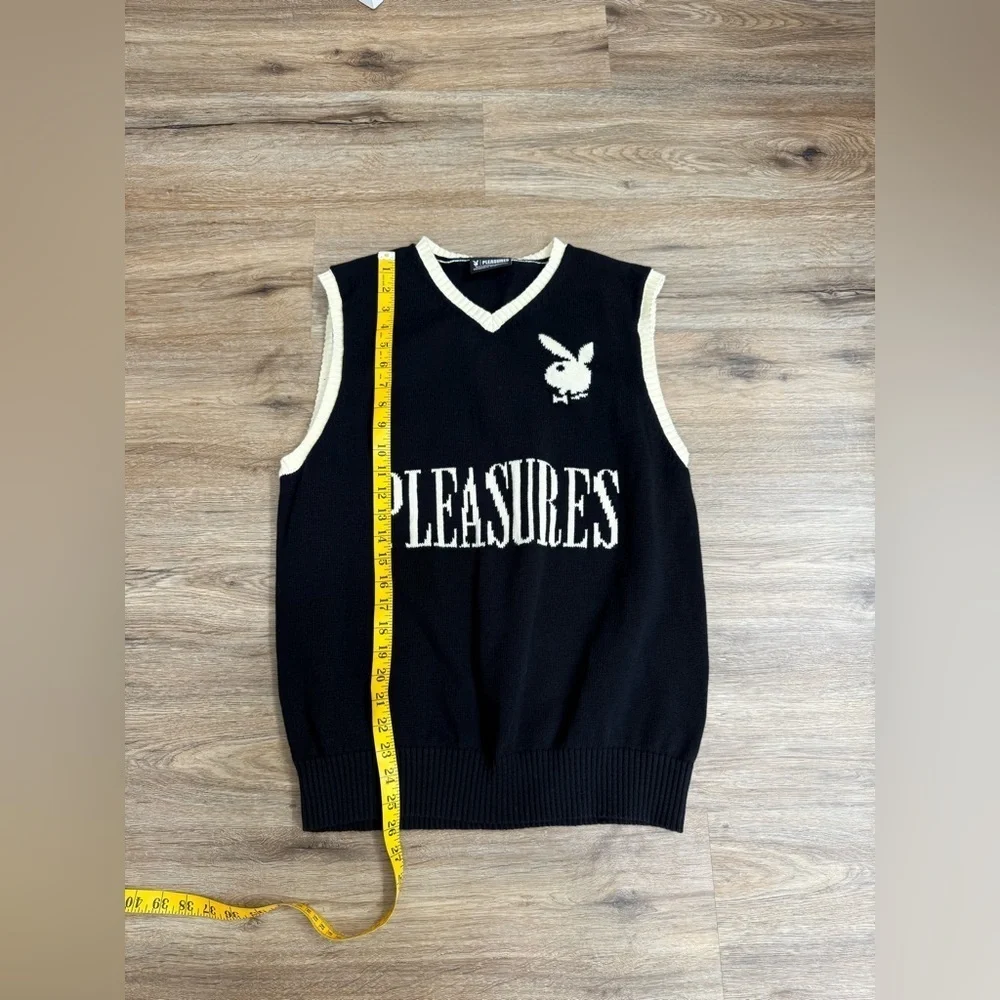 PLEASURES x Playboy Sweater Vest Vintage V-Neck Sleeveless Logo Pullover Sz L